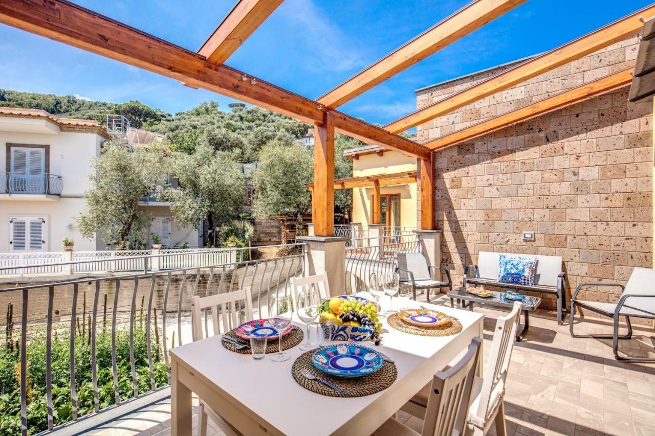 Appartamento Chez Carme' Sorrento Esterno foto
