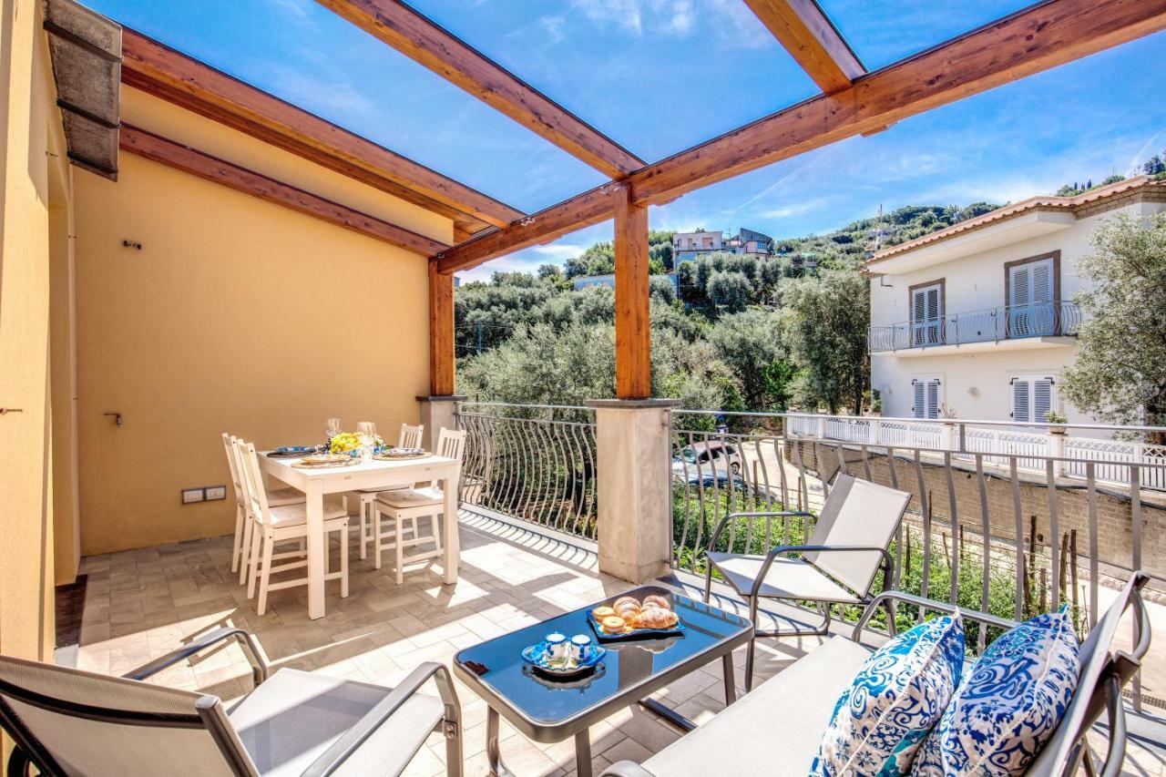 Appartamento Chez Carme' Sorrento Esterno foto