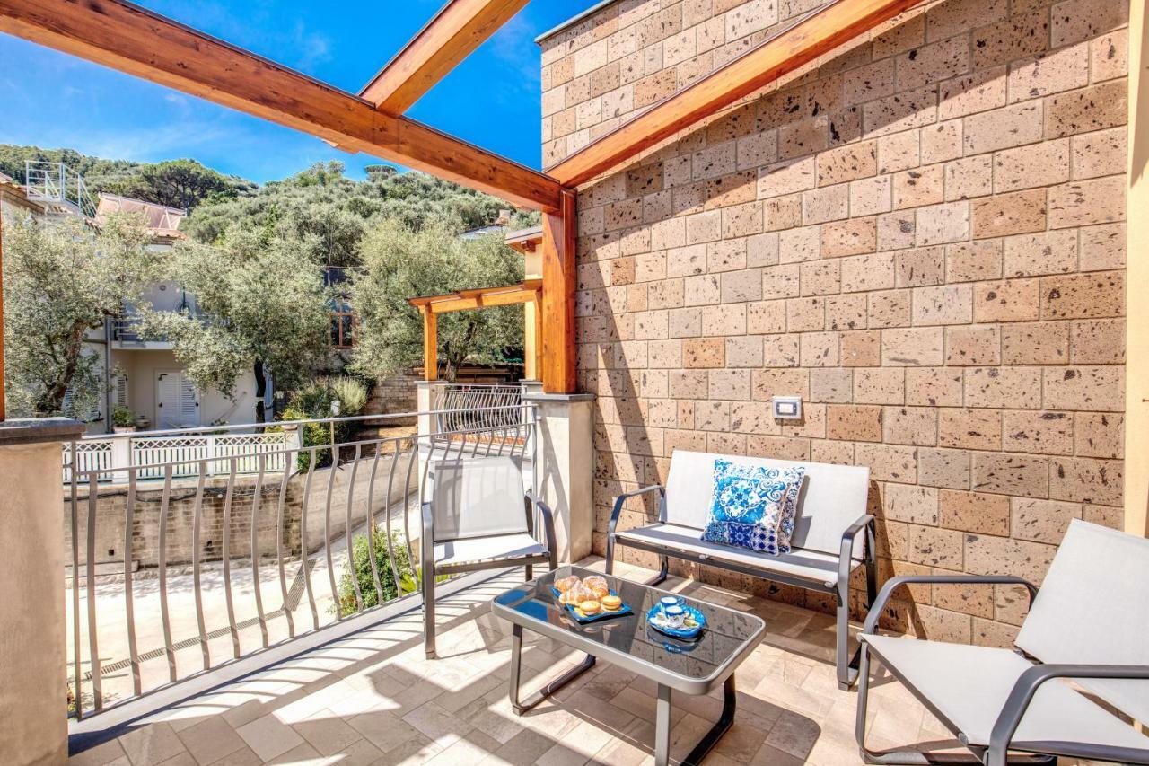 Appartamento Chez Carme' Sorrento Esterno foto